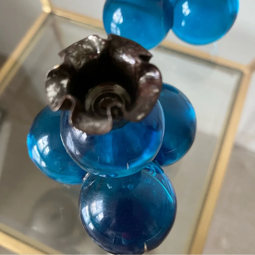 Pair of Retro Vintage Blue Lucite Grape Candle Holders - Picture 5 of 15